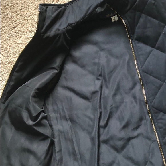 Black quilted vest - Picture 2 of 4